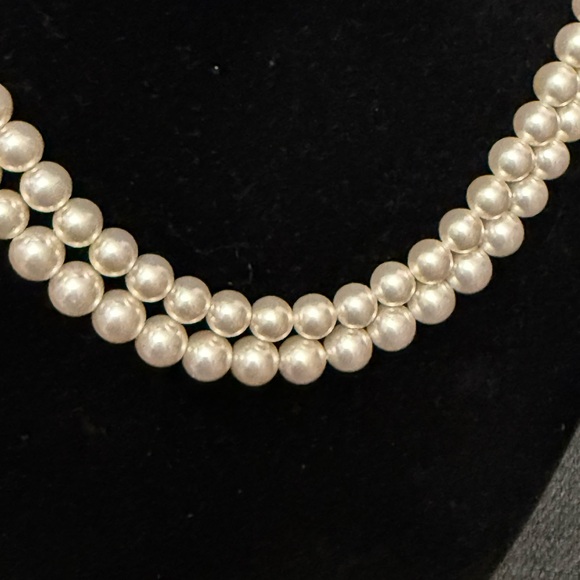 Pearl Necklace - Picture 7 of 15
